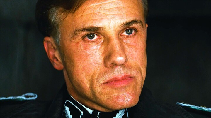 As soon as this guy opens his mouth, Brad Pitt instantly turns into a rookie recruit!