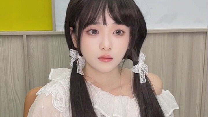 Yêu đồng nghiệp khác gì ăn ké?