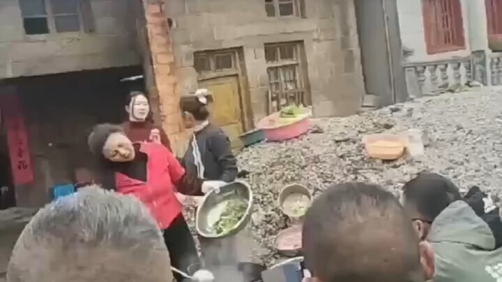 นาทีฮาๆ กับครัววุ่นวาย