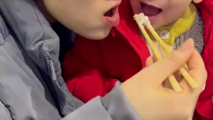 Zhang Naitie: My belly’s all on fire, hahaha! A hilarious video compilation of Zhang Cailing #YearOf