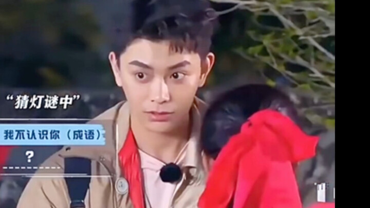 Xiao Ding punya EQ tinggi banget dan sangat cerdas! Cuma dengan satu kalimat aja dia berhasil bikin 