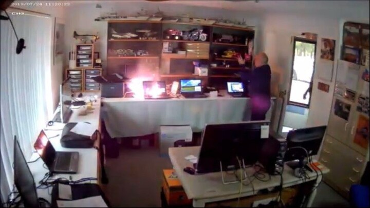 Laptop Battery Exploding caught on camera.