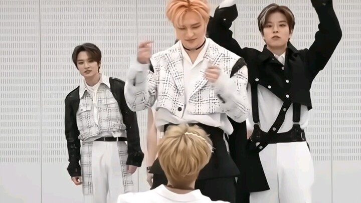 【ثنائي البرتقالي】شخصان مختلفان تمامًا من النوع i