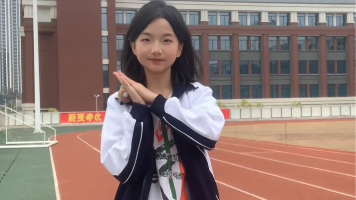 Cover dance Asap New Jeans yang masih ada di asap di tahun 2024
