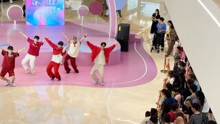 ดูว่า Sweet เปลี่ยนคนงานที่ดิ้นรนให้กลายเป็นนักเรียนมัธยมปลายที่อ่อนเยาว์ได้อย่างไร | การฟังเพลงวาฬส