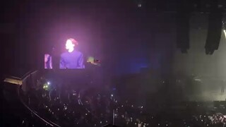 一堆人的离开让全网刷屏了，也让我更加明白活着的不易；没房的时候房子最好；没钱的时候钱最好；离别的时候相聚最好；生病的时候健康最好；这辈子什么最好呢，穷人说有钱就是幸福；盲人说能看见就是幸福；乞丐说有饭