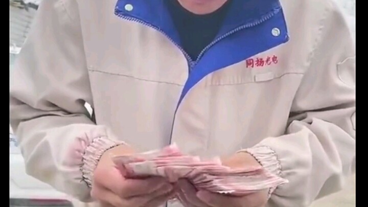 Saat sulit, saudara yang bisa membantumu sama sekali tidak pernah berpikir untuk mengambil keuntunga