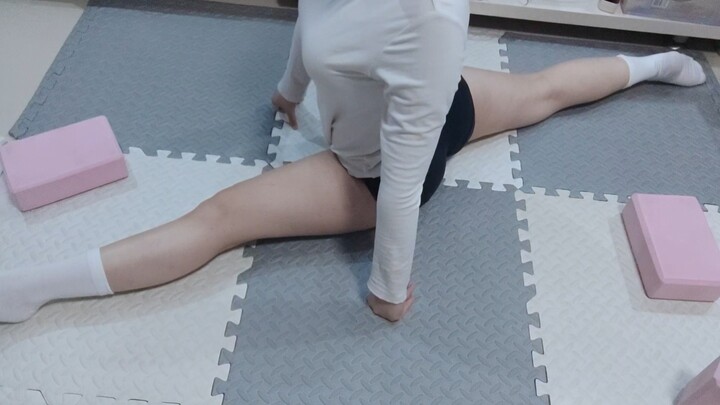 Động tác xoạc chân dọc – Xoạc đứng～