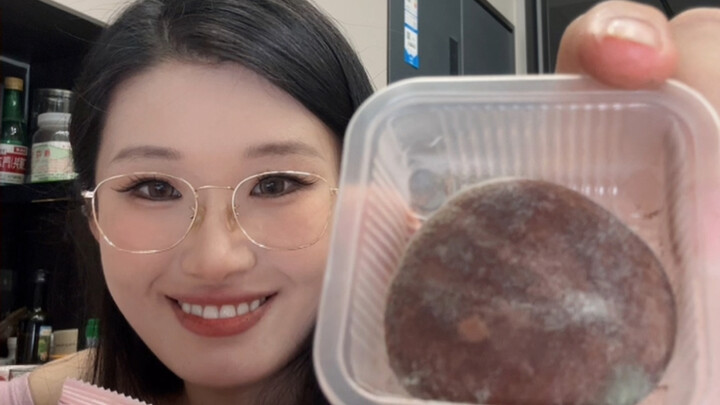 Món chocolate dẻo dính và khô khốc đang cực kỳ hot trên mạng
