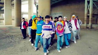 [Swag Penuh] Dewi Gelembung Hitam Bada Lee Berkolaborasi dengan Dorocy untuk Tarian Grup yang Sangat