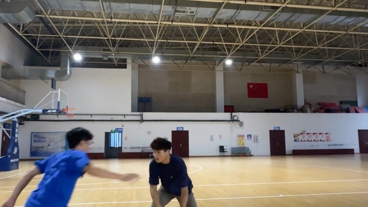 Sử dụng nhịp điệu để thực hiện cú ném rổ