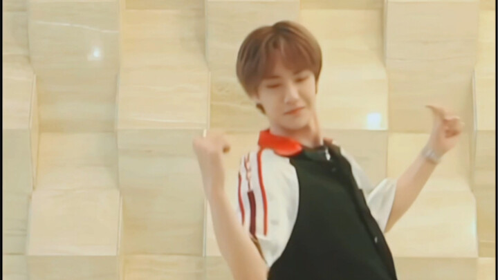 【Wang Yibo】20180607 Every Day DY Girl Group Dance Freestyle [4K Restored Version]