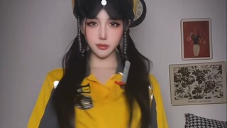 เห็นฉันไม่พอใจแล้วยังจะดูอยู่อีก