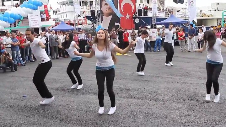 Beautiful Turkish Girls Dance in festival 2000