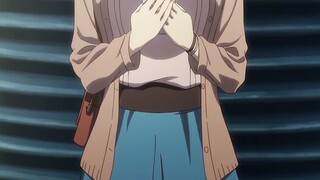 The decadent and unemployed 30-year-old female protagonist was dated, and she dressed up and stunned