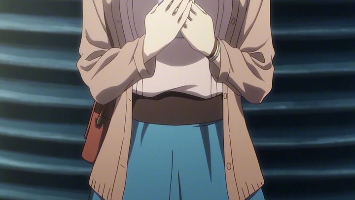 The decadent and unemployed 30-year-old female protagonist was dated, and she dressed up and stunned