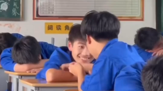 Chàng da đen ngốc nghếch và cô vợ nhỏ xinh xắn da trắng của anh ấy...