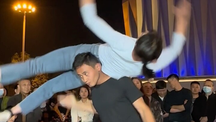 This is so smooth—after watching, all I can say is: where did you buy those jeans?