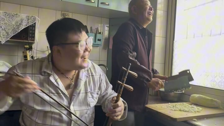 เมื่อนักเรียนศิลปะเห็นคุณตาหั่นผัก เพลงจิงหูชื่อดัง “โบยแส้ขับม้าขนข้าวสาลี” ฮ่าๆๆๆๆ