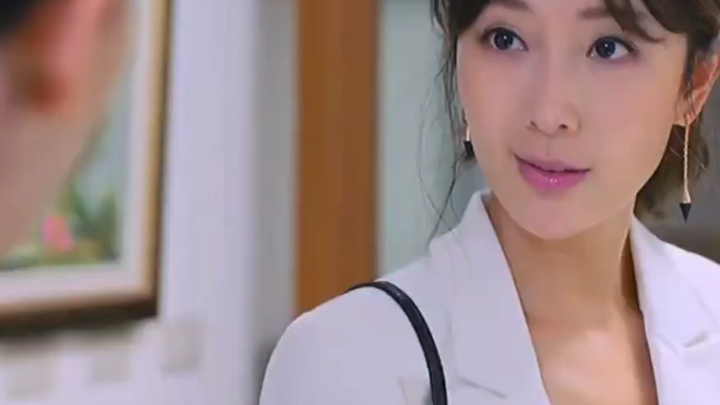 The guy fell in love with a woman who was the same age as his mother. She was very charming.
