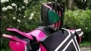 [Tác phẩm điêu khắc cát Kamen Rider] Tôi chỉ là một Kamen Rider mập mạp đi ngang qua, hãy nhớ giùm t