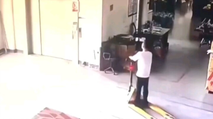 เซียนซิ่งรถในโรงงาน!