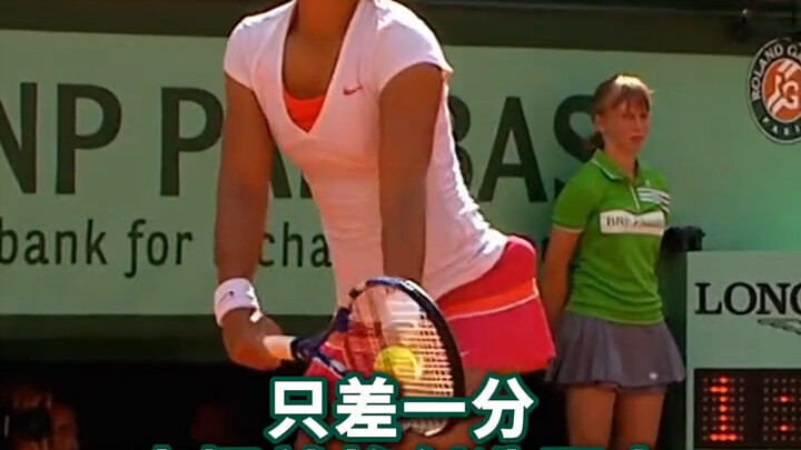 Li Na and Zheng Qinwen: the same clay court, the same victory pose! Two women who have rewritten Chi