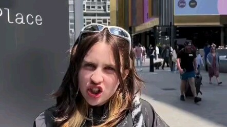 نحن في القرن الحادي والعشرين، ولا يزال الأجانب يسرقون ممتلكاتنا!