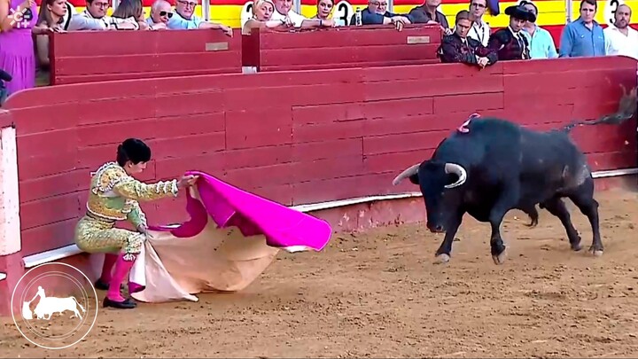 Juan Ortega, primer toro, Feria Taurina de la Virgen del Mar, Almería 28-08-2026 CanalSurMás