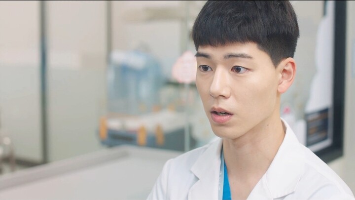 Hongdao: After getting caught in the rain, I want to tear up other people's umbrellas! [Witty Doctor