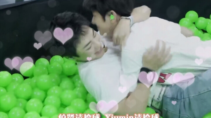 EXO là thần tượng trưởng thành?? Không thể nào! Mời lên xe bus của trường mầm non EXO nhé!