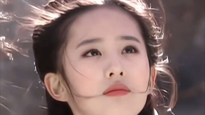 حتى لو انهار السماء، فلن يتأثر وجه ليو ييفي.