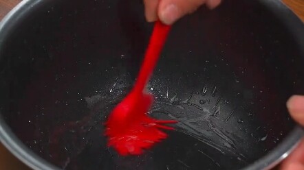 Winter break is here! While your kid’s home, put down your phone and join them for some fun baking—t