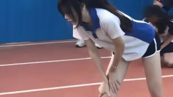 في المدرسة الثانوية، وقعت في حبها سرًا لمدة ثلاث سنوات!