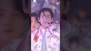 BTS sing Dynamite without Autotune at Las Vegas concert 2022 WOW 😃😃😃😃