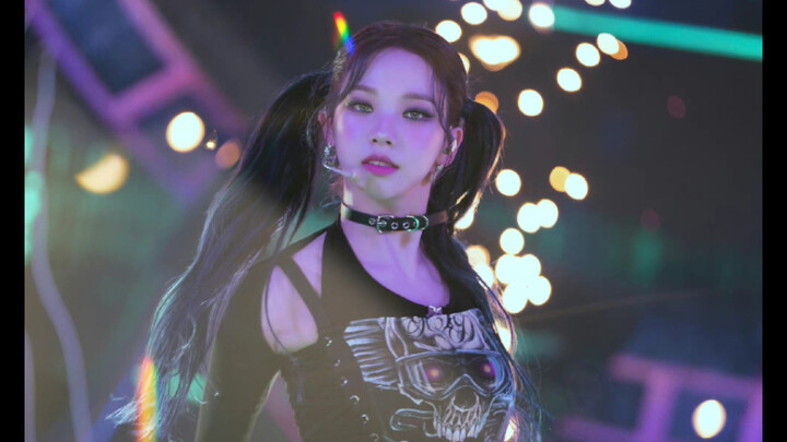 Những thành viên girlgroup không bao giờ làm qua loa, luôn cống hiến hết mình trên sân khấu