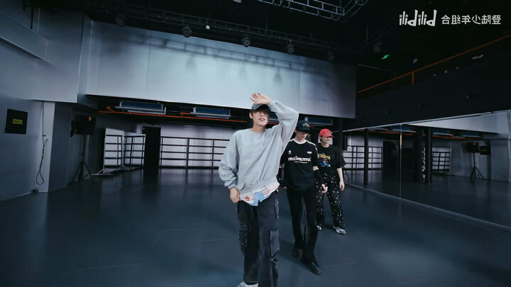 [Teenager's Debut] "Fearless Project (Emergency)" - Practice Room Mirror Dance Cover (For Personal U
