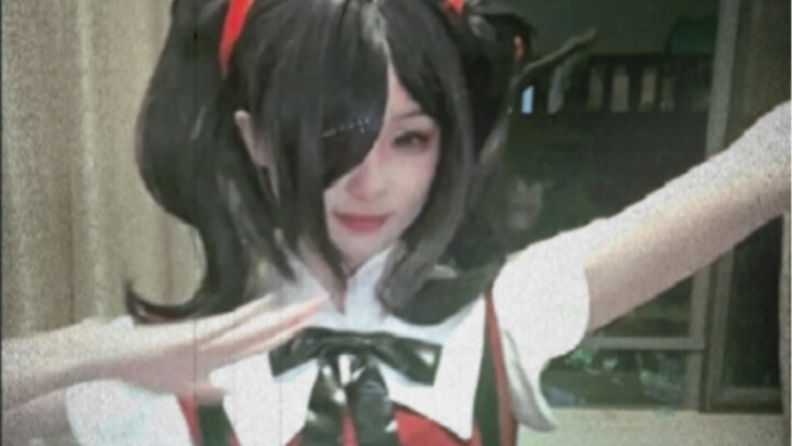 ♦︎RitsuYama♦︎ Ngày thứ chín sau khi chia tay, tôi tìm thấy một cuộn băng video cũ