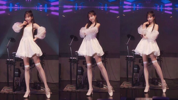 Chubby girlfriend~Party hot dance~[vertical screen]
