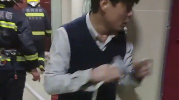 “Lồng nhốt thông tin”