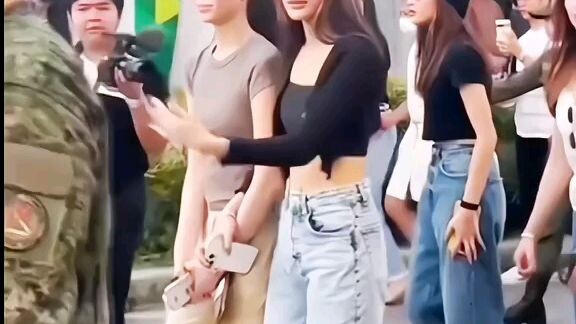 jhocey binistacey binijhoanna