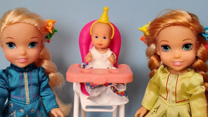 Happy Birthday Snowflake ! Elsa & Anna toddlers - gifts- cake - pinata - Barbie