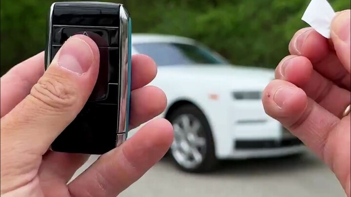 Imersif: Buka Rolls-Royce Phantom Langsung di Depan Mata! Saatnya Melepas Stres~