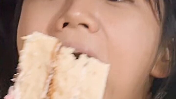 أكلة قد تكون أخطر من أخطبوط الحلقة الزرقاء باتت بين أيدينا! #سرطان_النظافة_المستقيمة #سرطان_الخبز #م