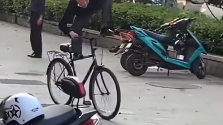 “F*ck, you’ve got me laughing like an idiot!”