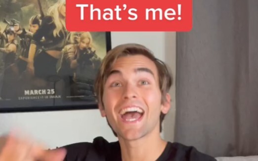 【Stranger Things】Danh bạ điện thoại: Làm sao để xem Stranger Things mùa 4?