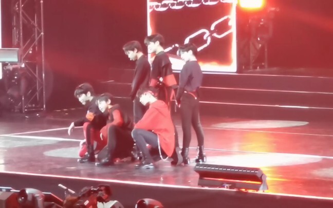 【BOY STORY】"This angle feels pretty cool"—BOY STORY's KCON cover dance of GOT7's "Hard Carry" from d