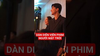 Dàn diễn viên Người Mặt Trời xuất hiện tại showcase #khenphim #canphim #nguoimattroi