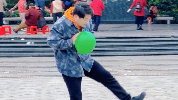 ลูกโป่งนี้ติดมือเกินไปแล้ว!