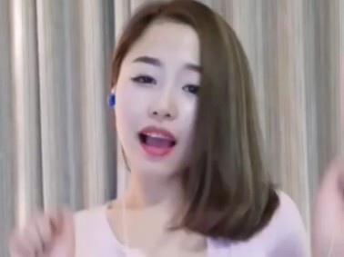 ไลฟ์เต้นตั้งแต่ยังกินลูกอมเป่าฟองสบู่